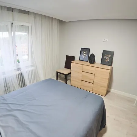 Bonito Piso Villafria דירה אוביידו